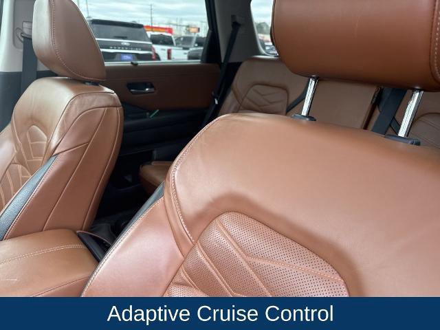 Used 2022 Nissan Pathfinder Platinum w/ Cargo Package image 9