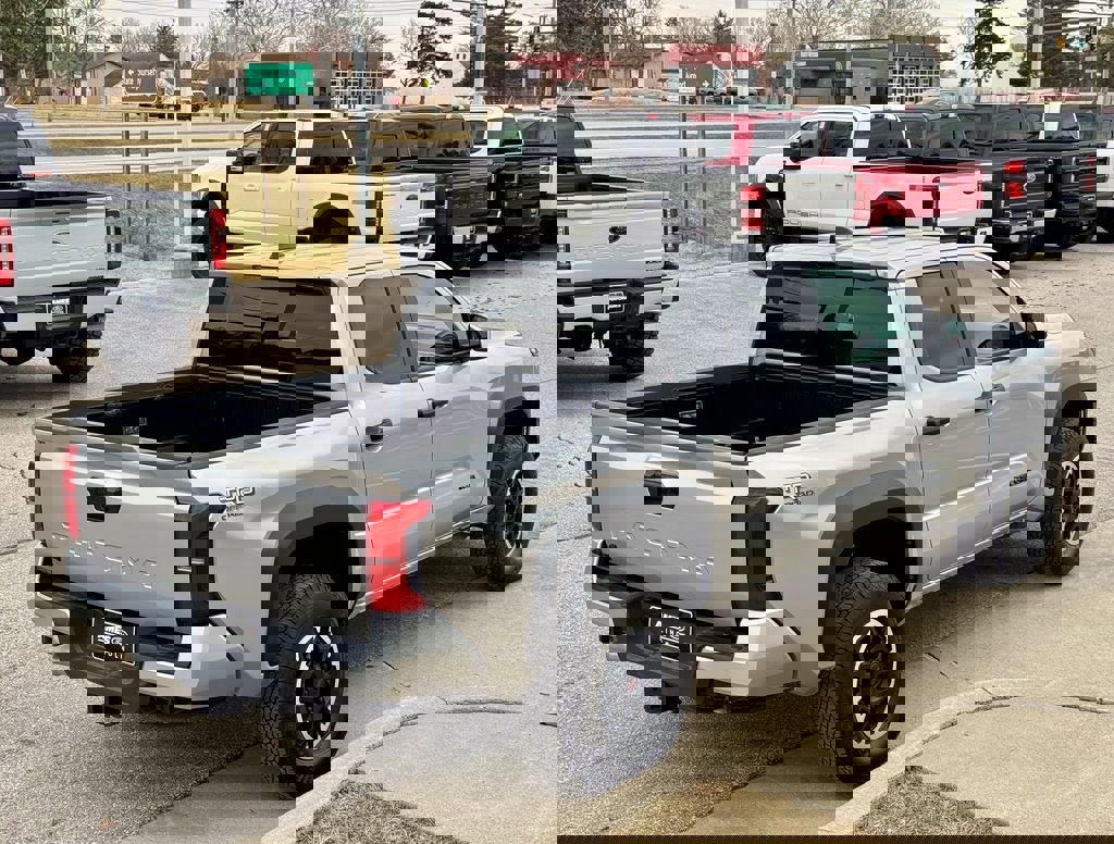 Used 2024 Toyota Tacoma TRD Off-Road AWD/4WD image 3