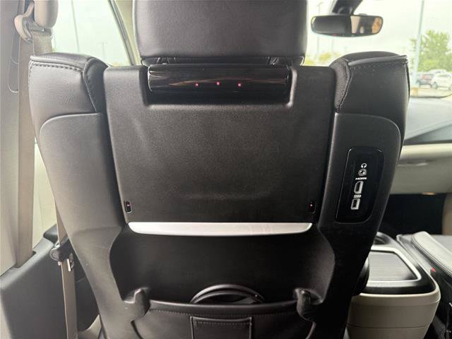 Used 2017 Chrysler Pacifica Limited FWD image 14