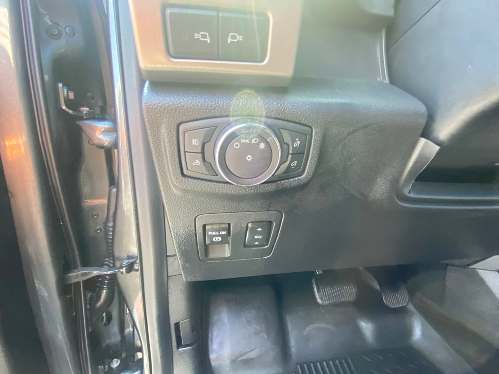 Certified 2018 Ford F150 Platinum w/ Equipment Group 701A Luxury AWD/4WD image 12