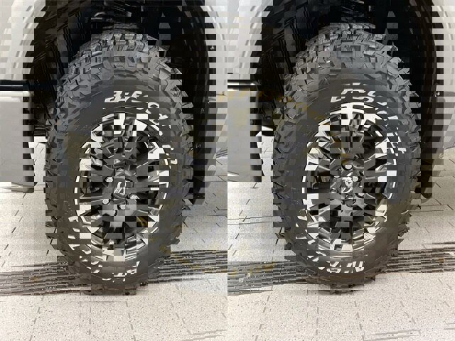 Used 2019 Nissan Titan PRO-4X w/ Pro-4x Convenience Package image 10