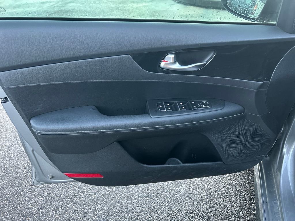 Used 2022 Kia Forte GT-Line w/ GT-Line Premium Package image 17