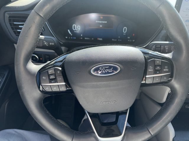 Certified 2023 Ford Escape Platinum AWD/4WD image 17