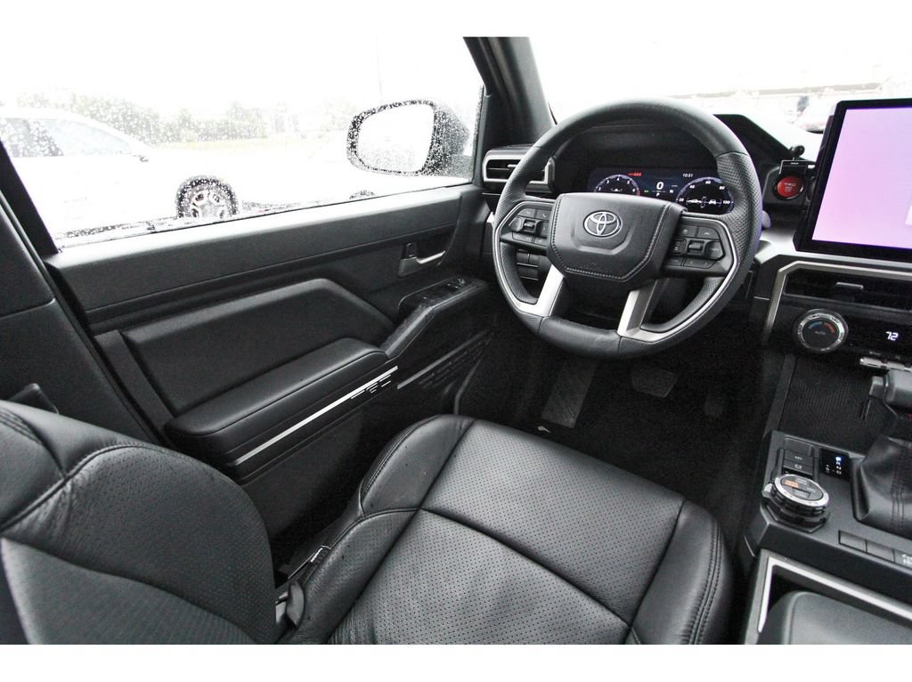 Used 2025 Toyota Tacoma TRD Off-Road AWD/4WD image 11