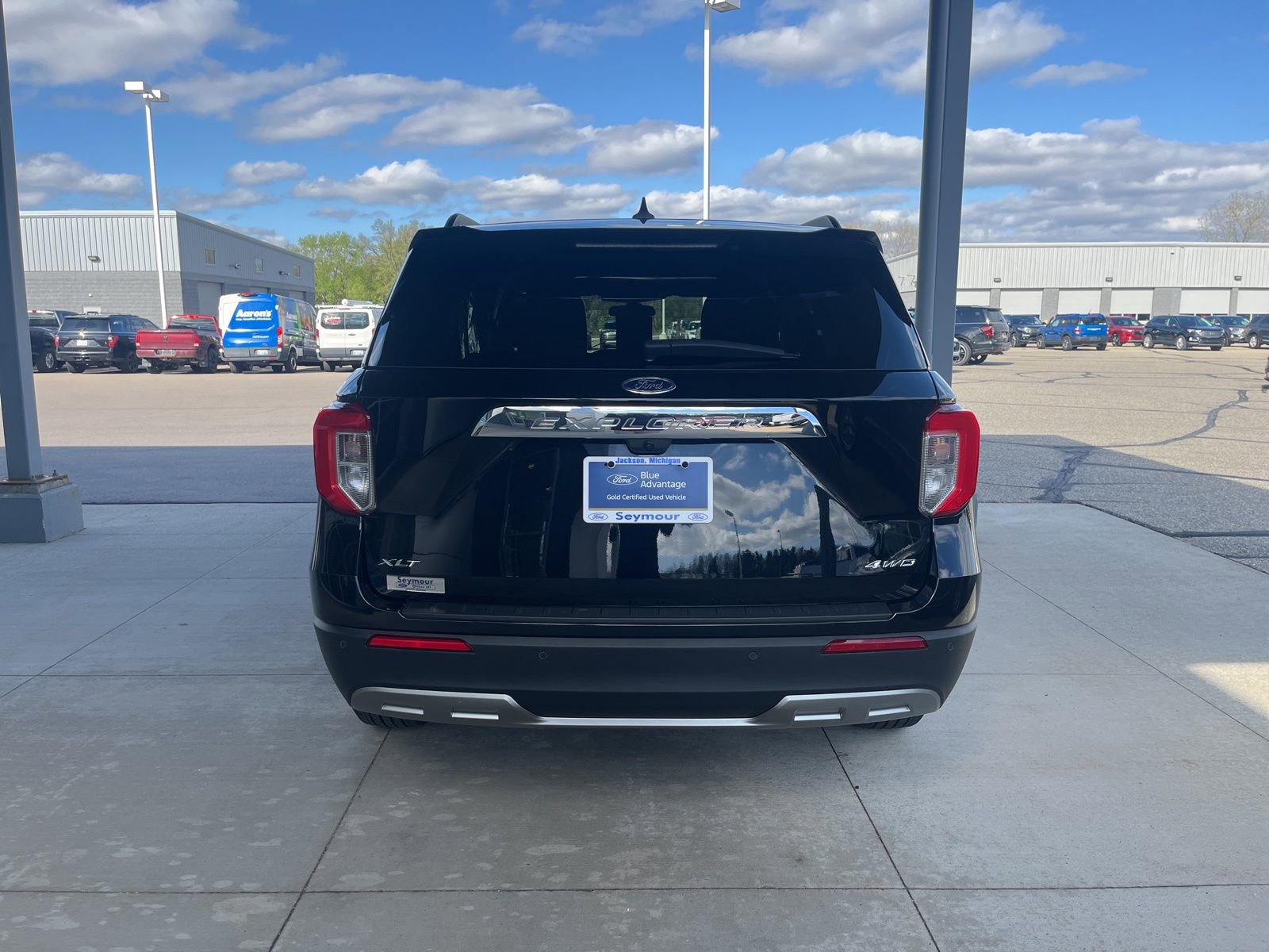 Certified 2023 Ford Explorer XLT AWD/4WD image 5