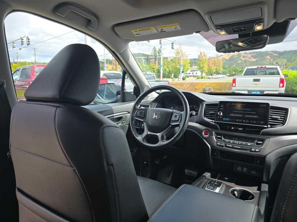Used 2025 Honda Ridgeline RTL image 10