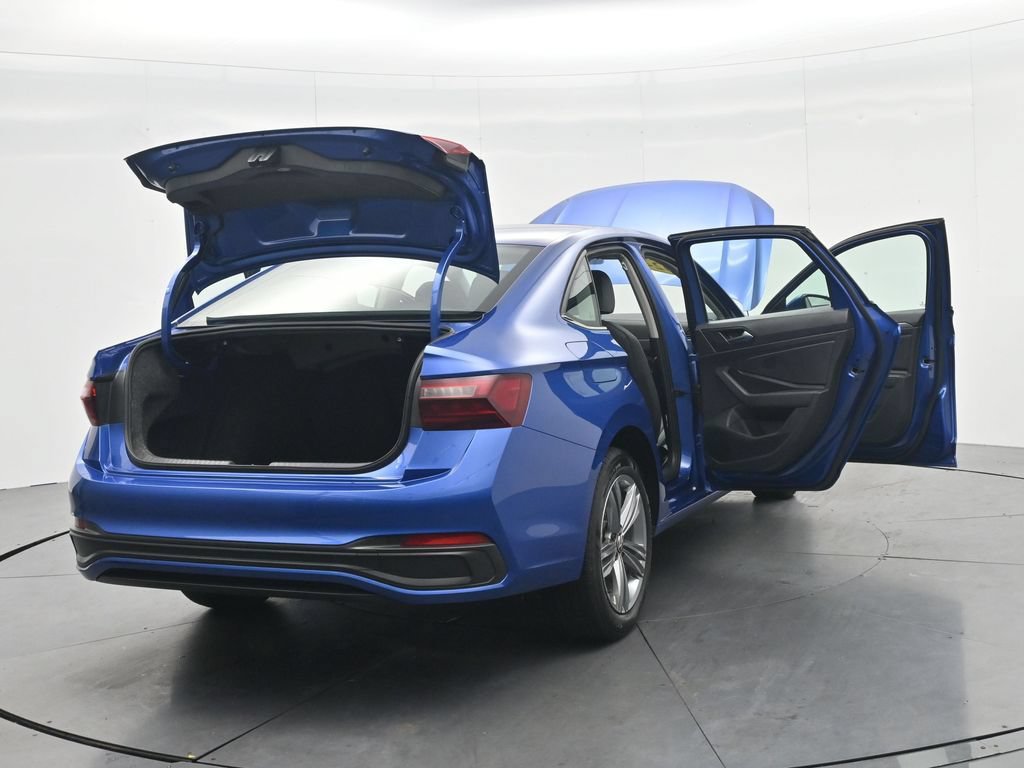 Used 2024 Volkswagen Jetta SE FWD image 50