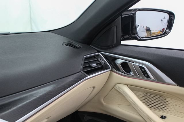 Used 2024 BMW 430i Convertible RWD image 19