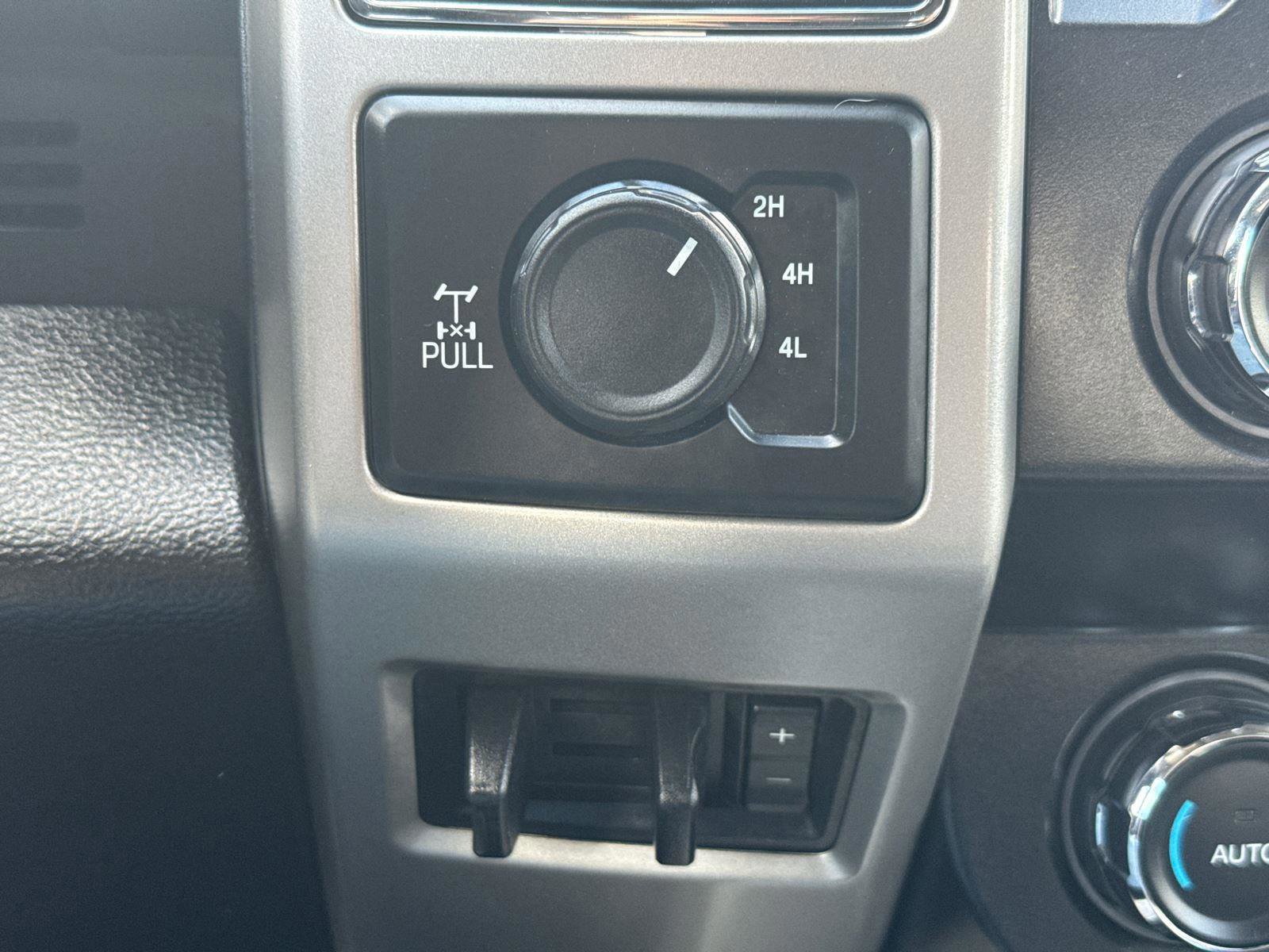 Certified 2019 Ford F250 Lariat w/ Lariat Value Package image 31