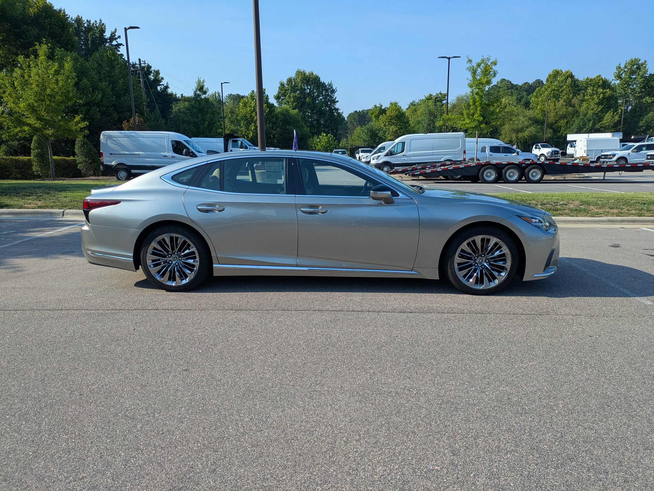 Used 2022 Lexus LS 500 w/ Interior Upgrade Package RWD image 3