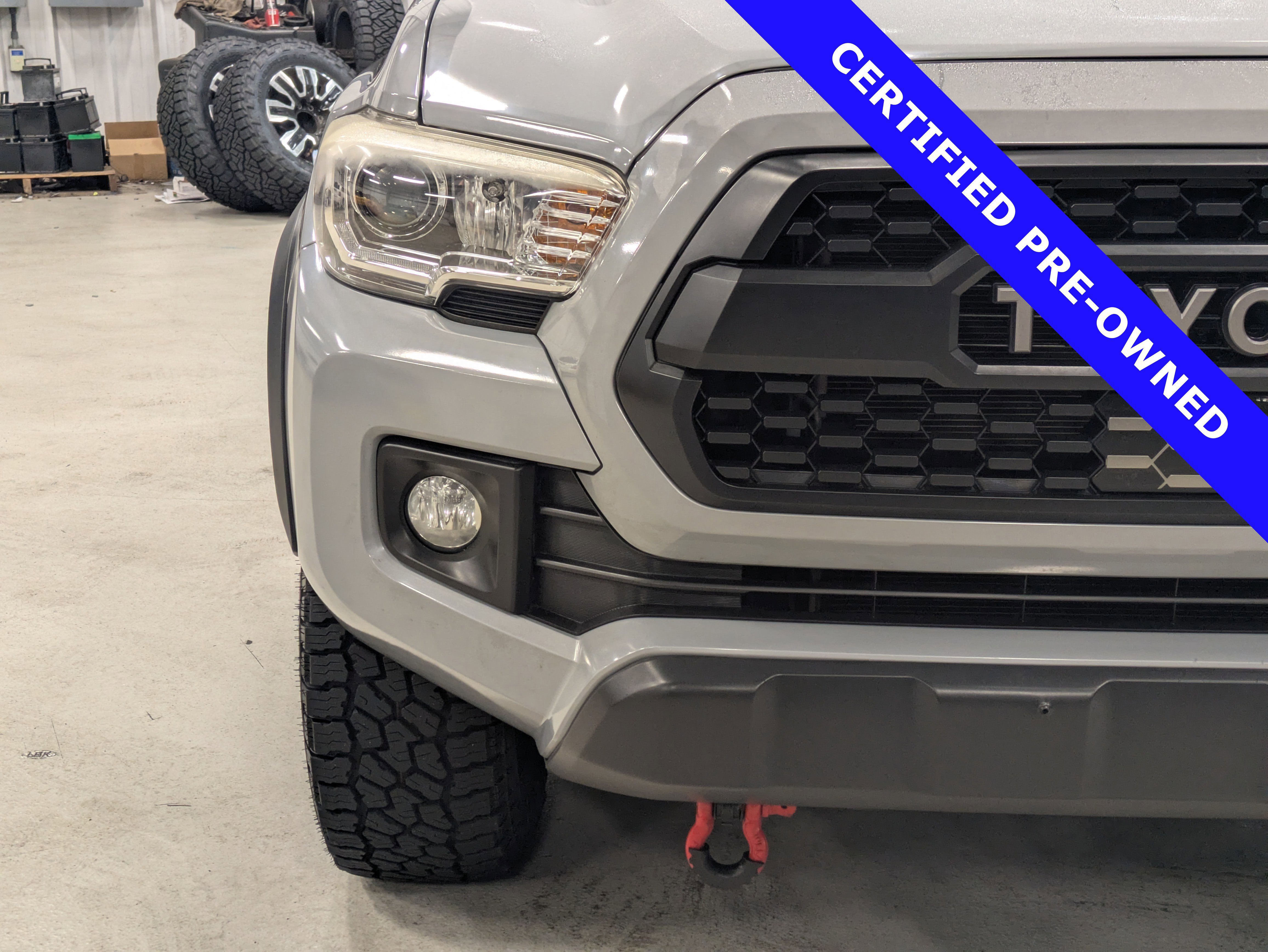 Used 2019 Toyota Tacoma TRD Off-Road image 9