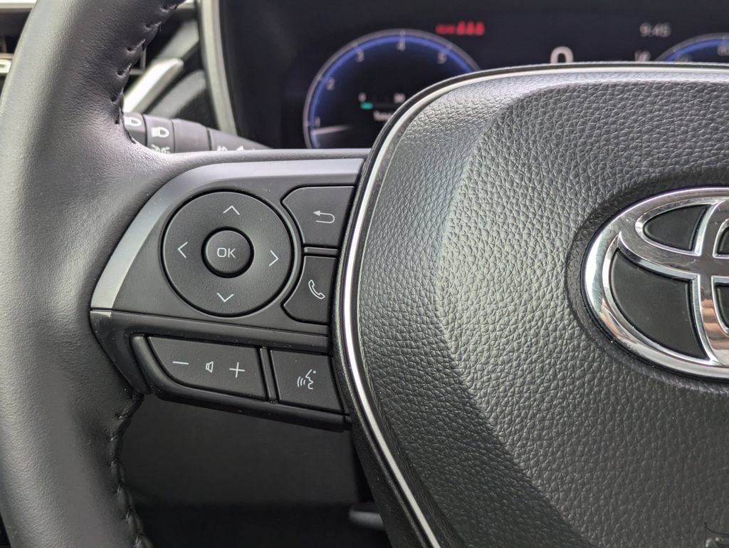 Used 2026 Toyota Corolla Cross XLE w/ Convenience Package FWD image 25