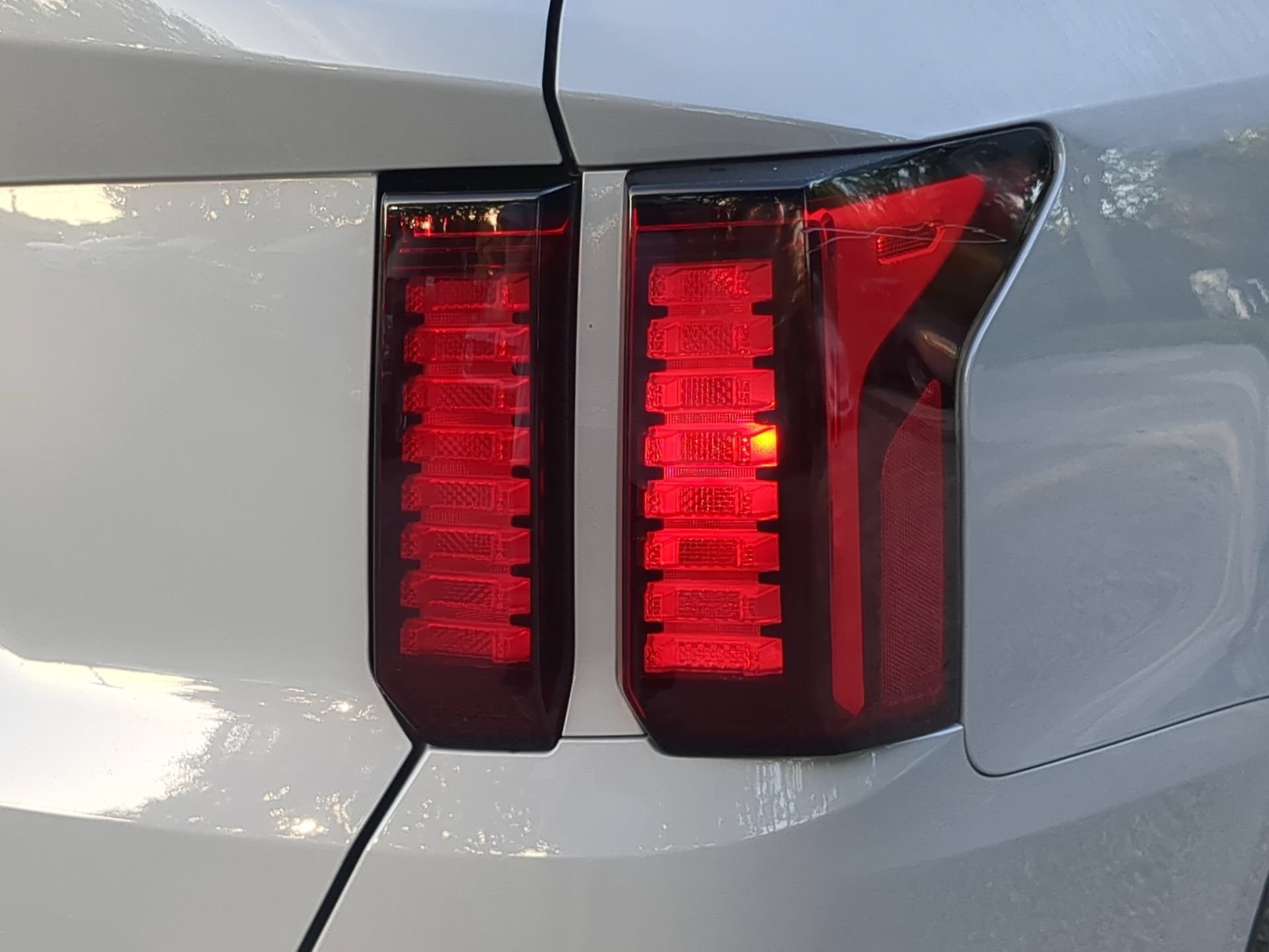 Used 2022 Kia Sorento EX w/ Panoramic Sunroof Package FWD image 45