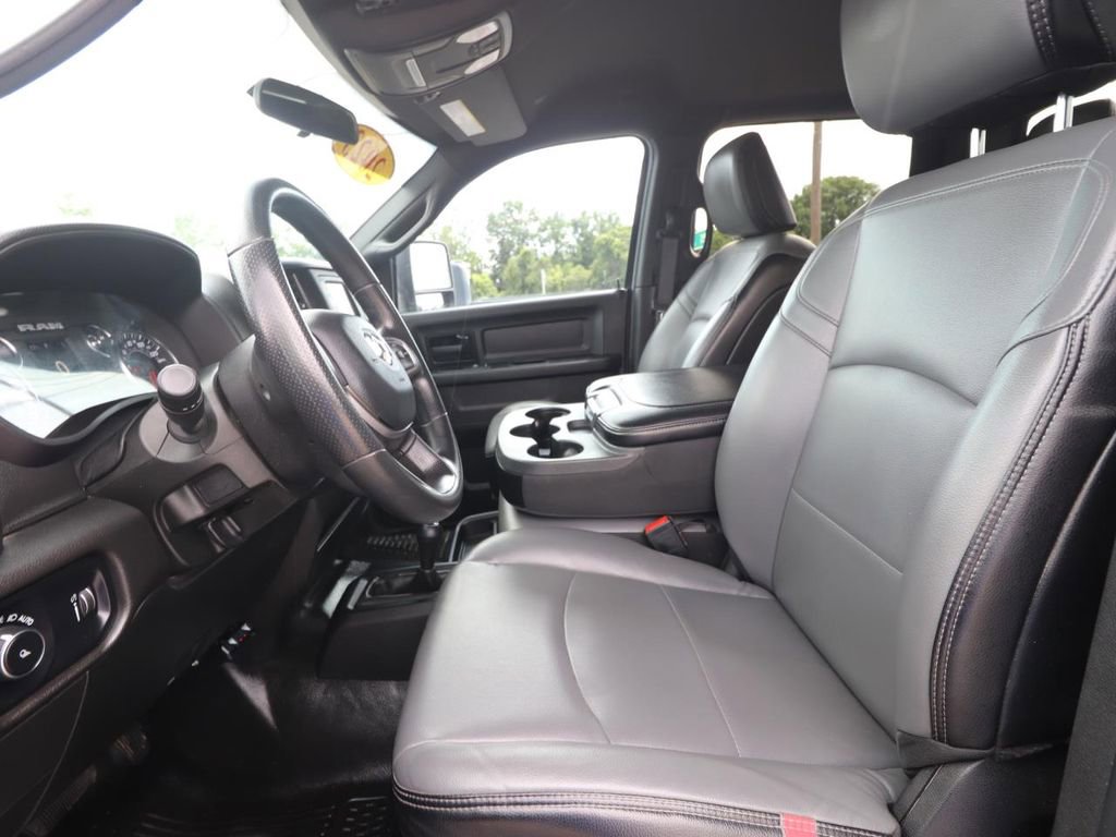 Used 2023 RAM 2500 Tradesman AWD/4WD image 2