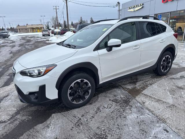 Used 2023 Subaru Crosstrek 2.0i Premium image 3