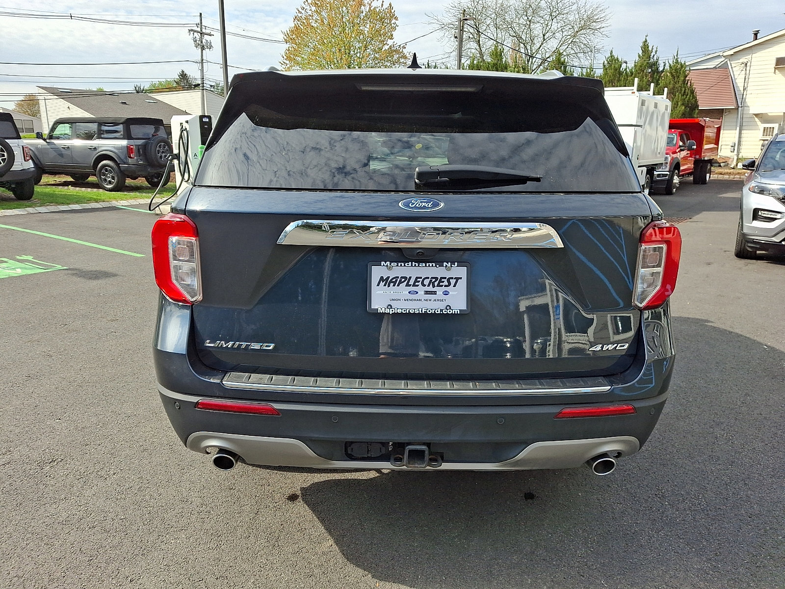 Certified 2023 Ford Explorer Limited w/ Equipment Group 301A AWD/4WD image 4