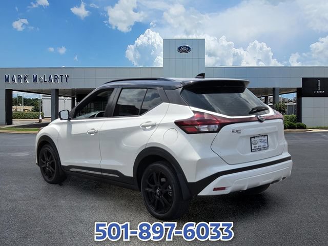 Used 2024 Nissan Kicks SR w/ SR Premium Package FWD image 3
