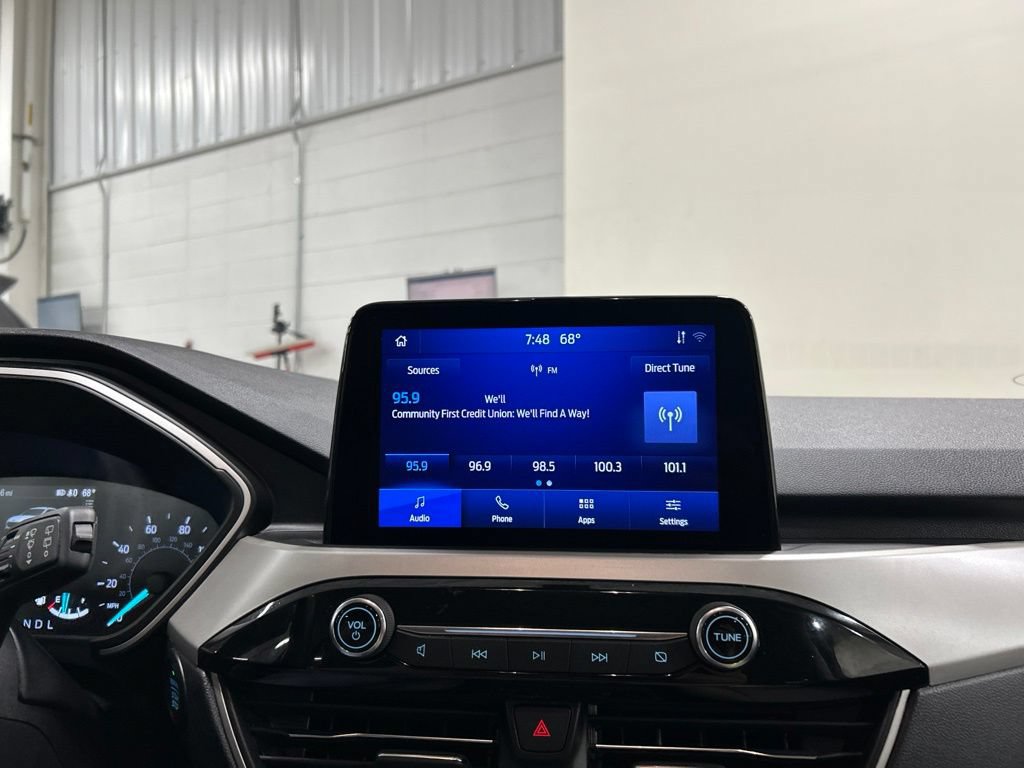Certified 2021 Ford Escape SE w/ SE Sport Appearance Package FWD image 18