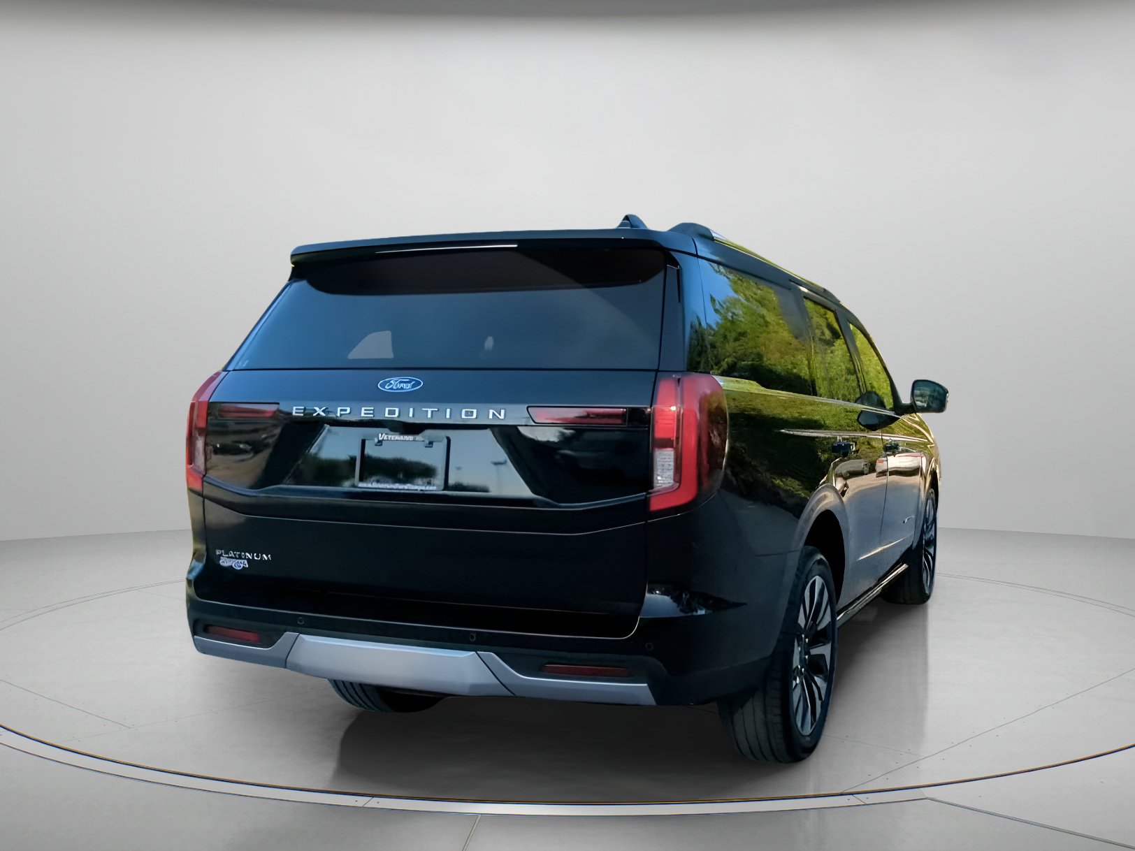 Certified 2025 Ford Expedition Platinum w/ Driver's Package AWD/4WD image 26