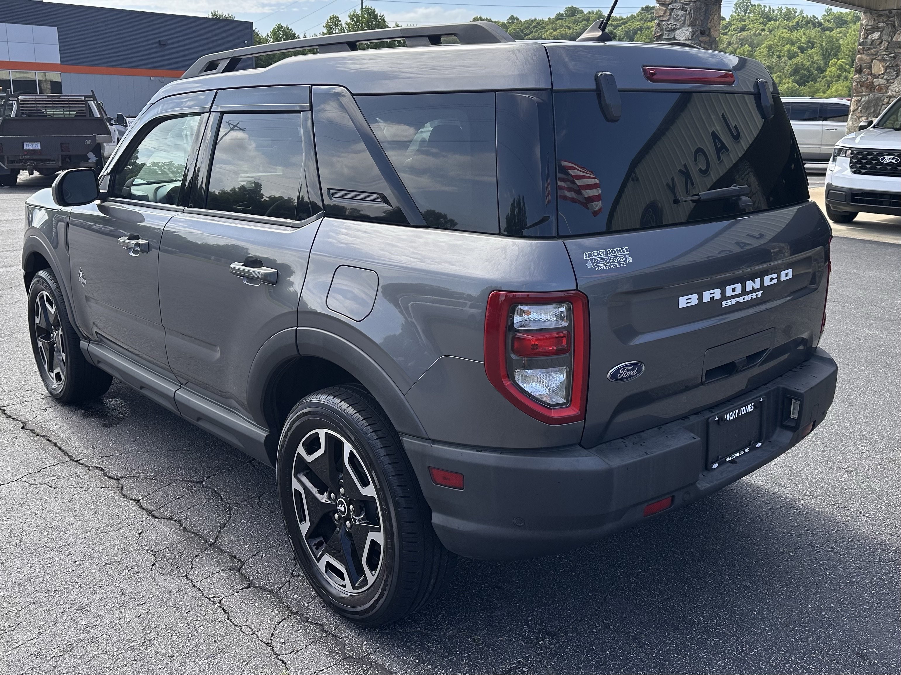 Certified 2023 Ford Bronco Sport Outer Banks AWD/4WD image 8