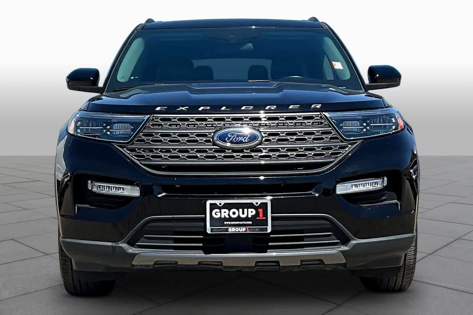 Certified 2022 Ford Explorer XLT w/ Equipment Group 202A RWD image 4