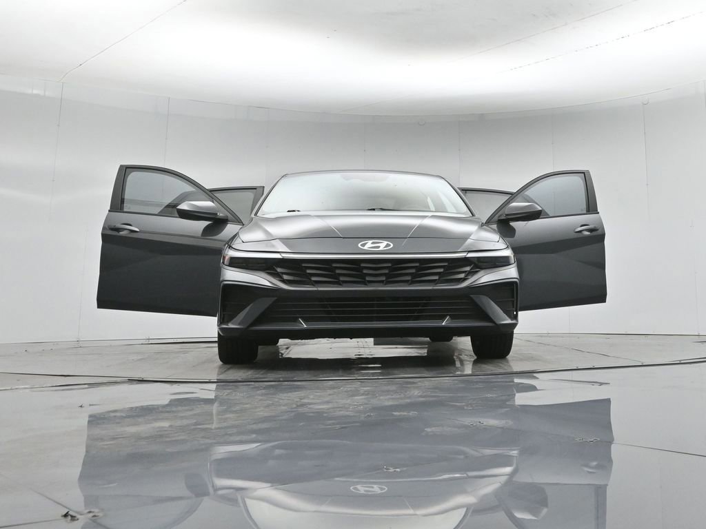Used 2024 Hyundai Elantra SEL image 47