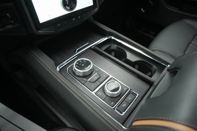 Certified 2023 Ford Expedition Platinum image 28