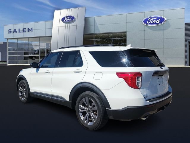 Certified 2023 Ford Explorer XLT w/ Equipment Group 202A image 4
