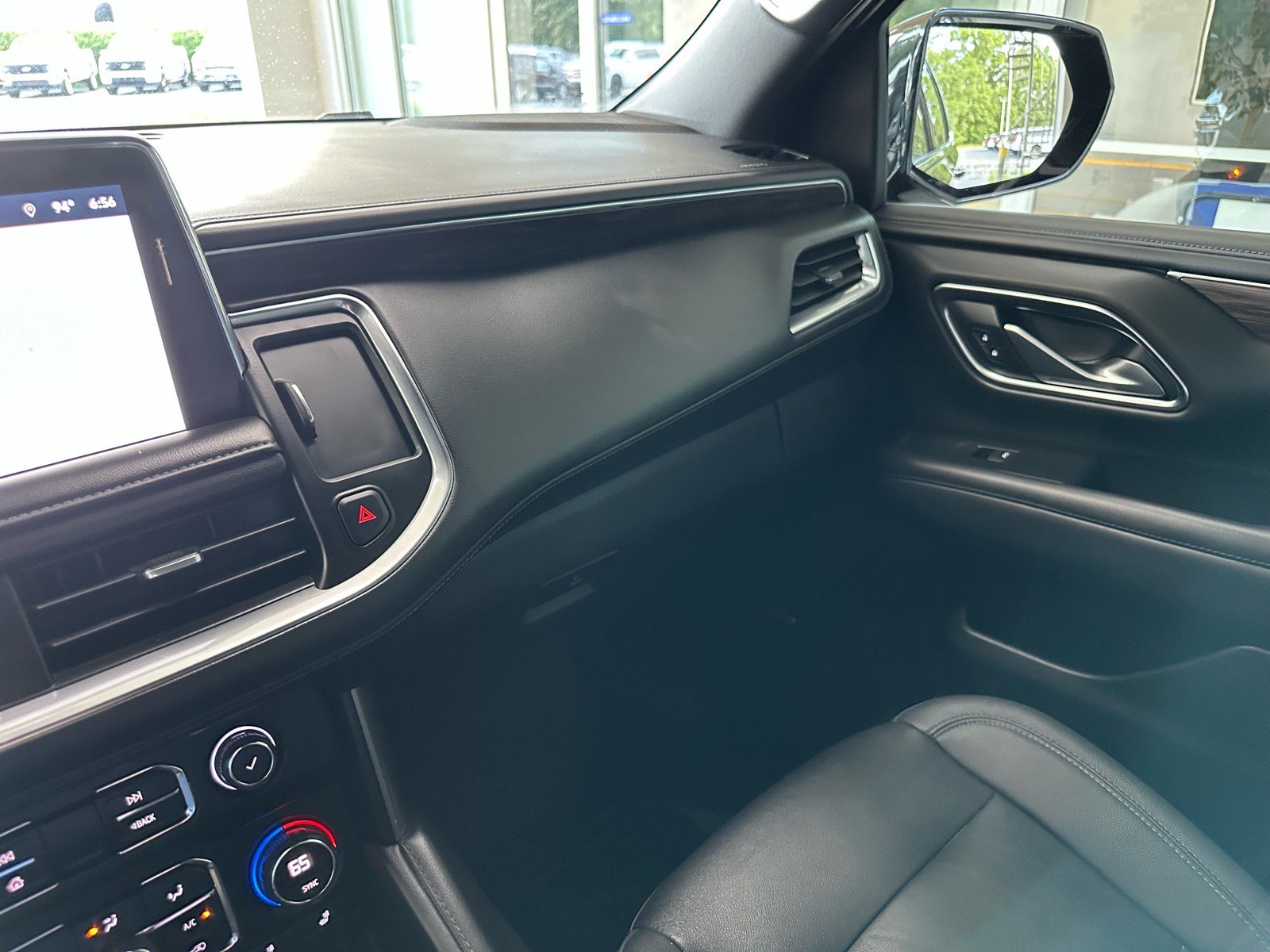Used 2022 Chevrolet Tahoe LT w/ Luxury Package RWD image 34