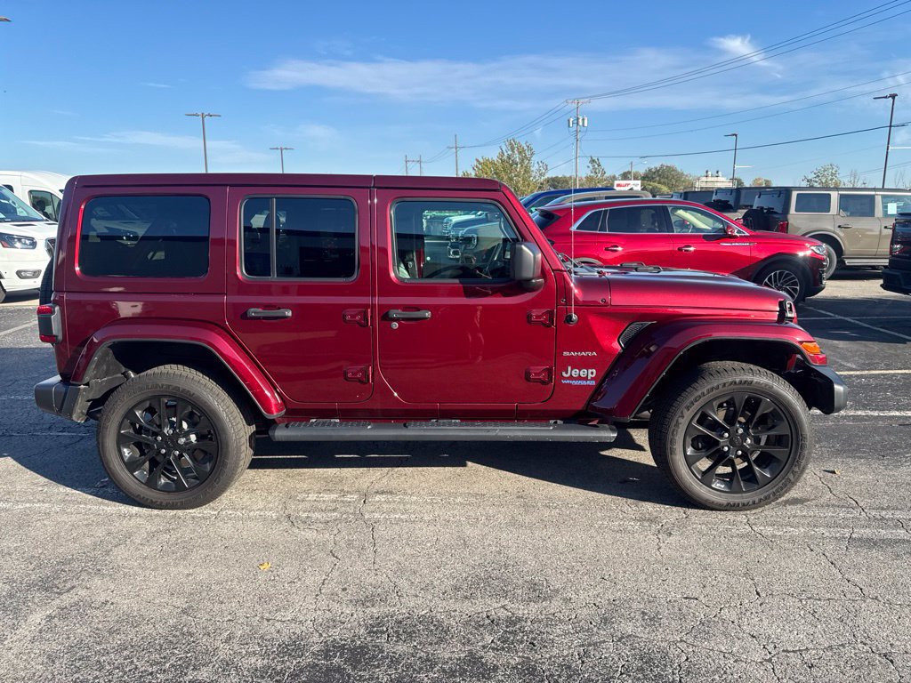 Used 2021 Jeep Wrangler Unlimited Sahara w/ Cold Weather Group AWD/4WD image 8