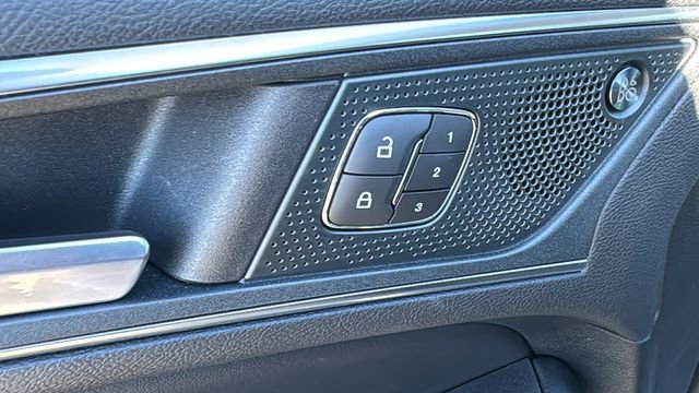 Certified 2024 Ford Edge Titanium AWD/4WD image 10