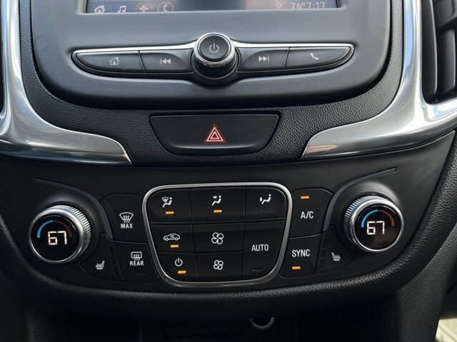 Used 2020 Chevrolet Equinox LT AWD/4WD image 19