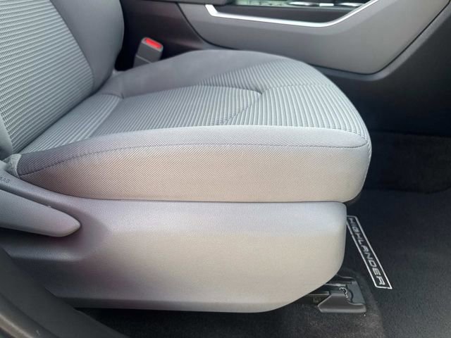 Used 2023 Toyota Highlander L FWD image 18