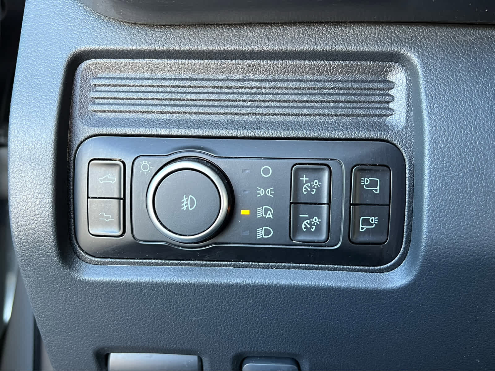 Certified 2025 Ford F450 Platinum AWD/4WD image 34