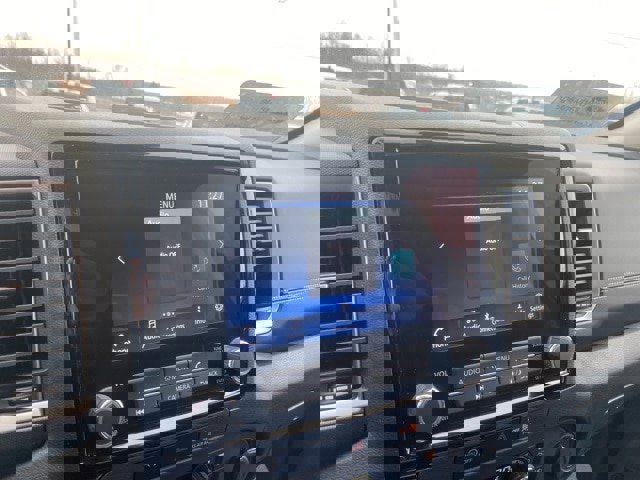 Used 2024 Nissan Frontier SL image 12