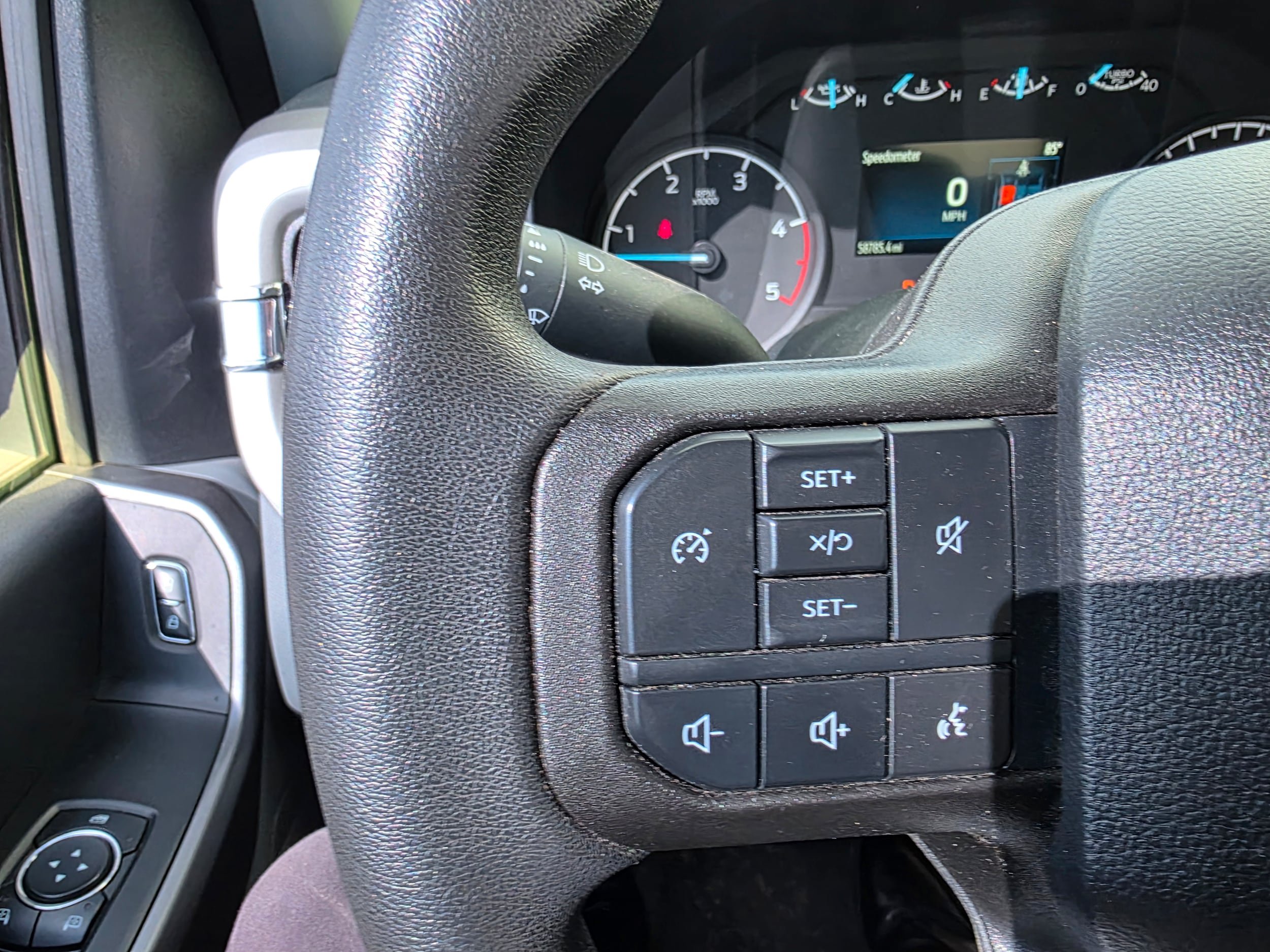 Certified 2025 Ford F350 XLT AWD/4WD image 13