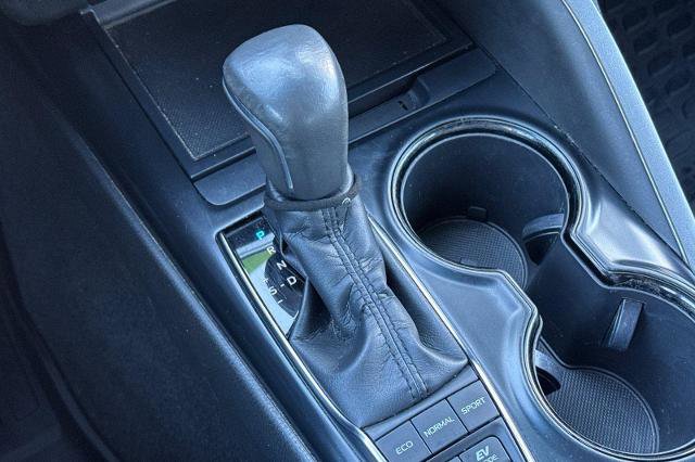 Used 2018 Toyota Camry SE image 16