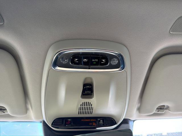 Used 2021 Volvo XC60 T5 Momentum w/ Premium Package image 22