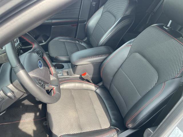 Certified 2023 Ford Escape ST-Line w/ Tech Pack #1 AWD/4WD image 10