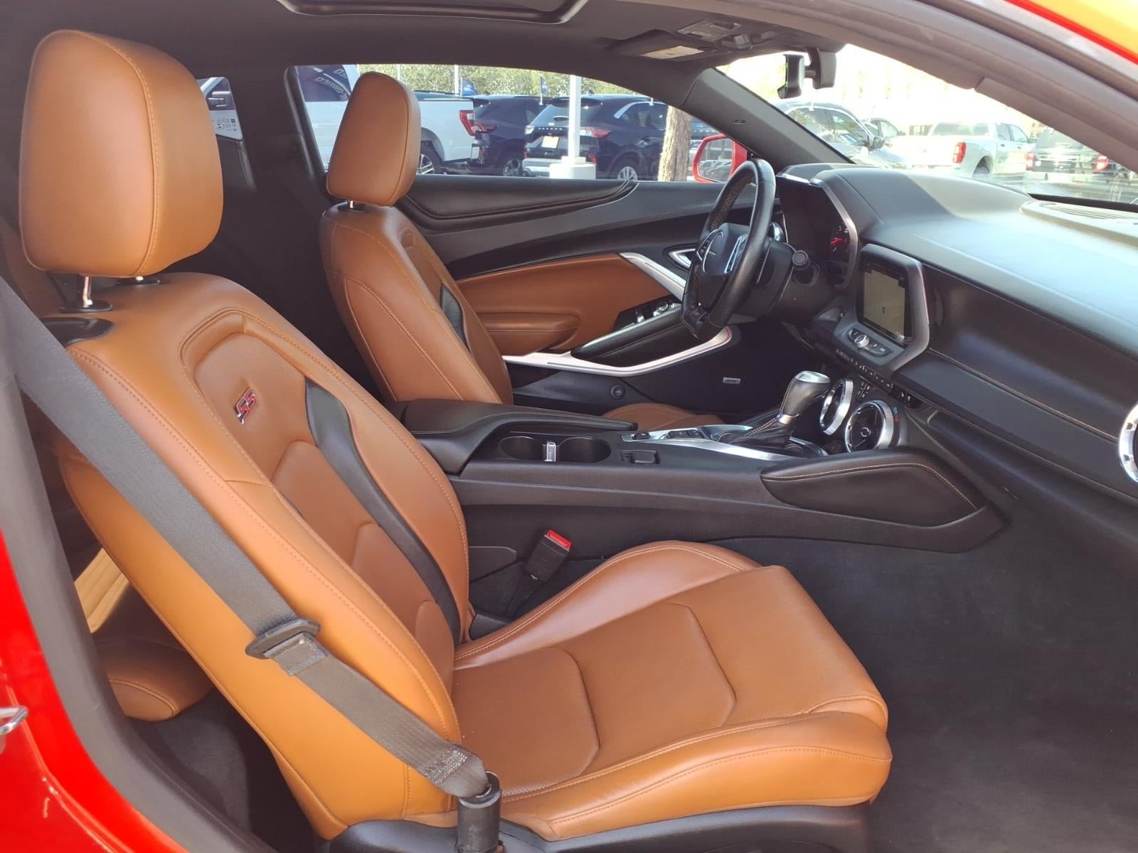 Used 2018 Chevrolet Camaro SS RWD image 11