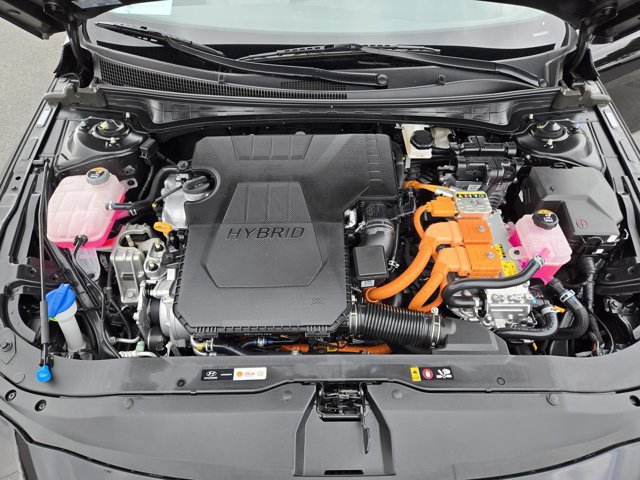 Used 2025 Hyundai Elantra Limited FWD image 26
