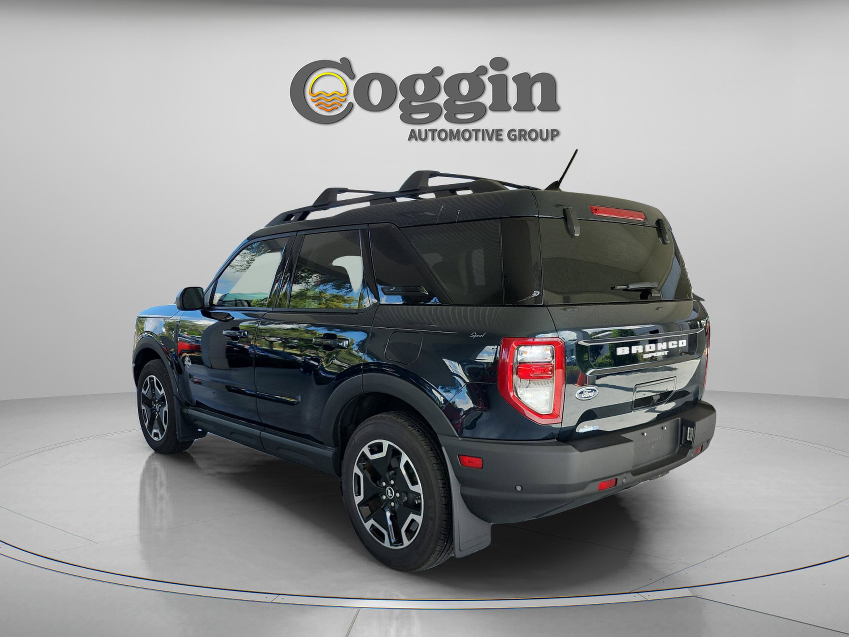 Certified 2023 Ford Bronco Sport Outer Banks w/ Tech Package AWD/4WD image 3