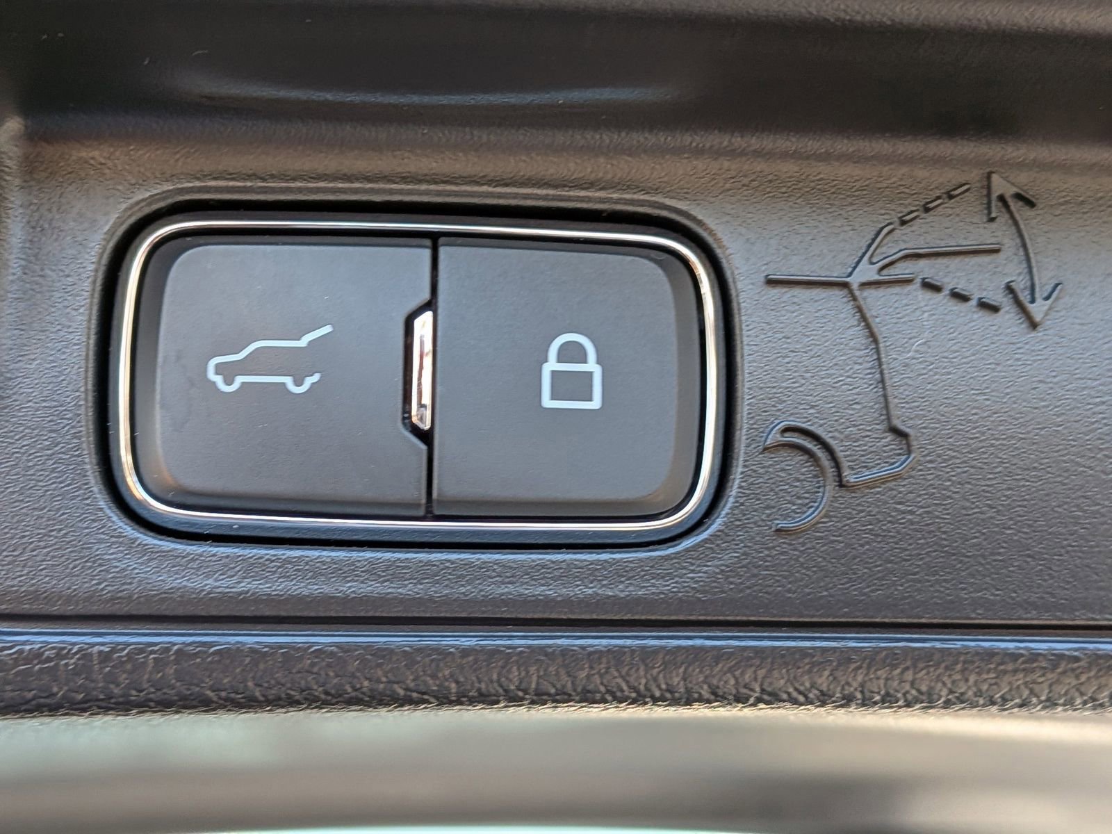 Certified 2024 Ford Explorer ST w/ Equipment Group 401A image 15