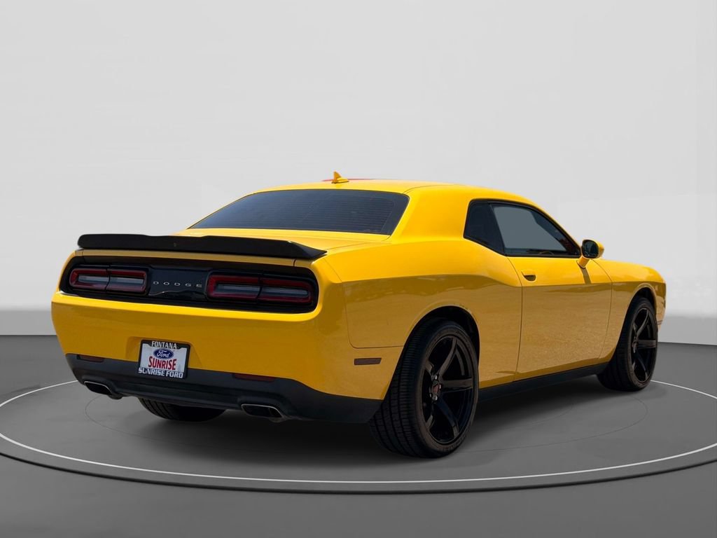 Used 2018 Dodge Challenger SXT w/ Blacktop Package RWD image 6