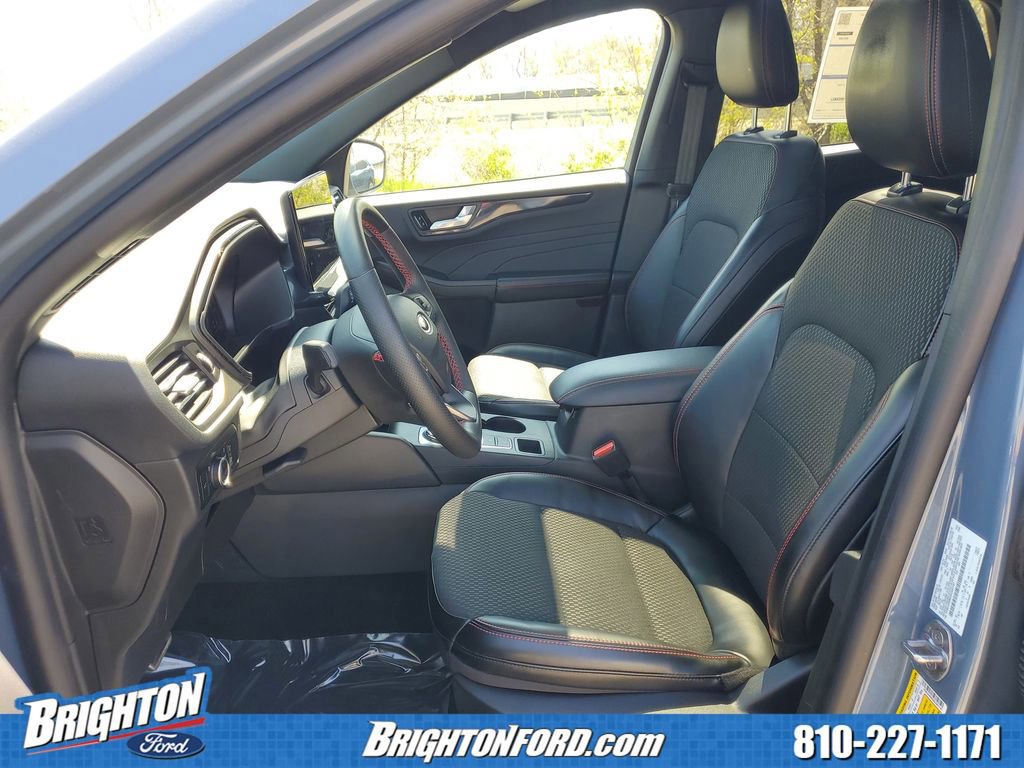 Certified 2024 Ford Escape ST-Line w/ Tech Pack #1 AWD/4WD image 10