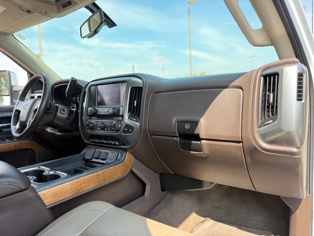 Used 2017 Chevrolet Silverado 1500 LTZ w/ Sport Package AWD/4WD image 15