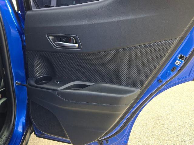 Used 2018 Toyota C-HR XLE image 13