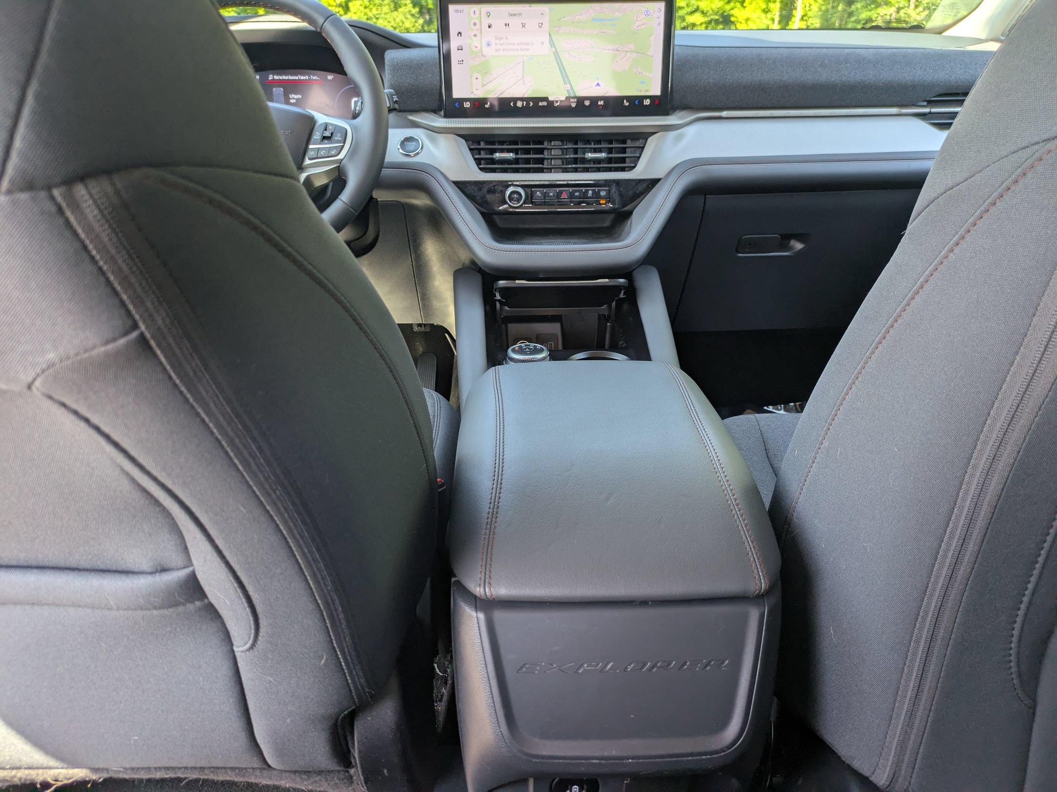 Certified 2025 Ford Explorer Active AWD/4WD image 28