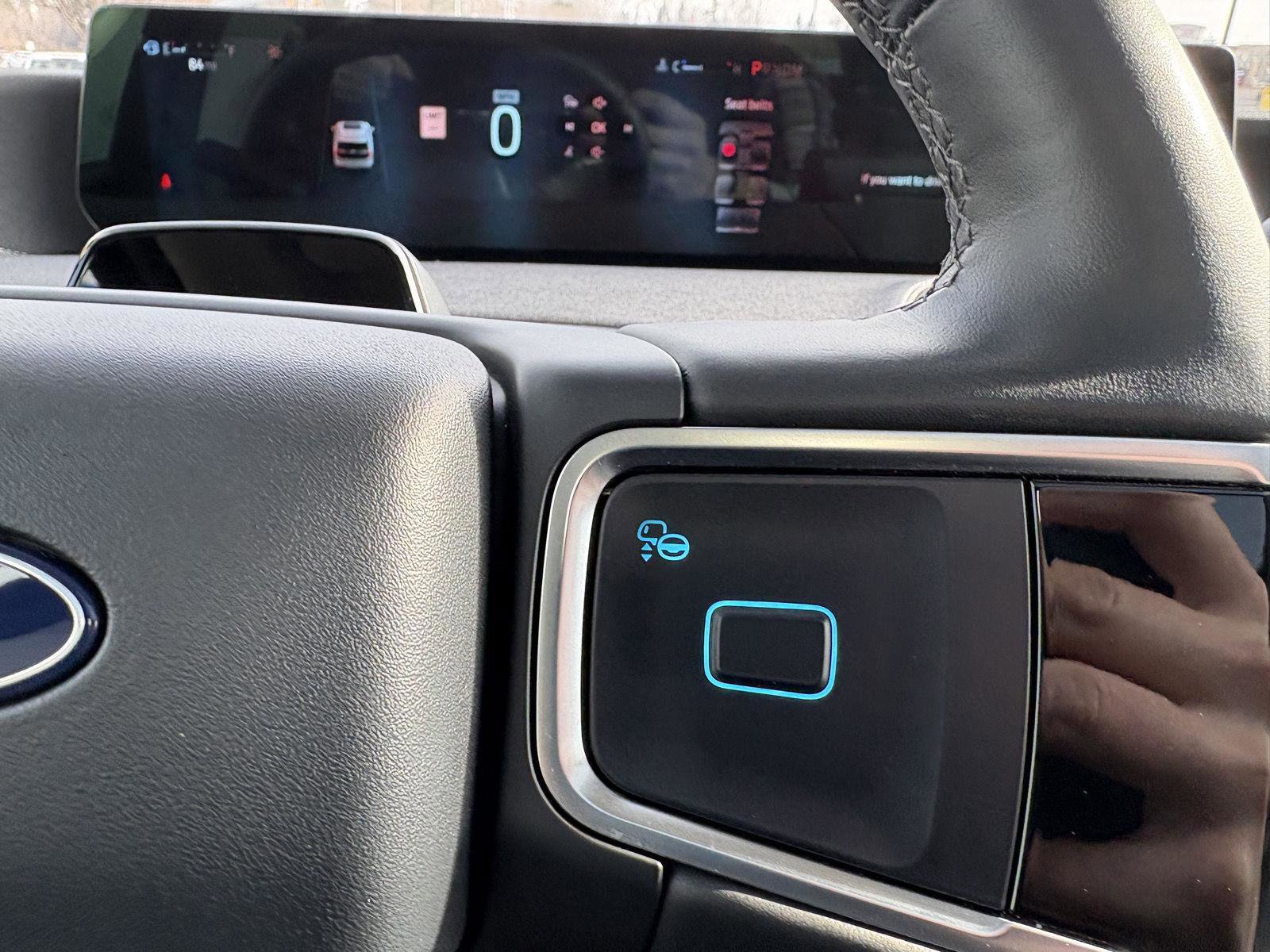 Certified 2025 Ford Expedition Platinum image 11