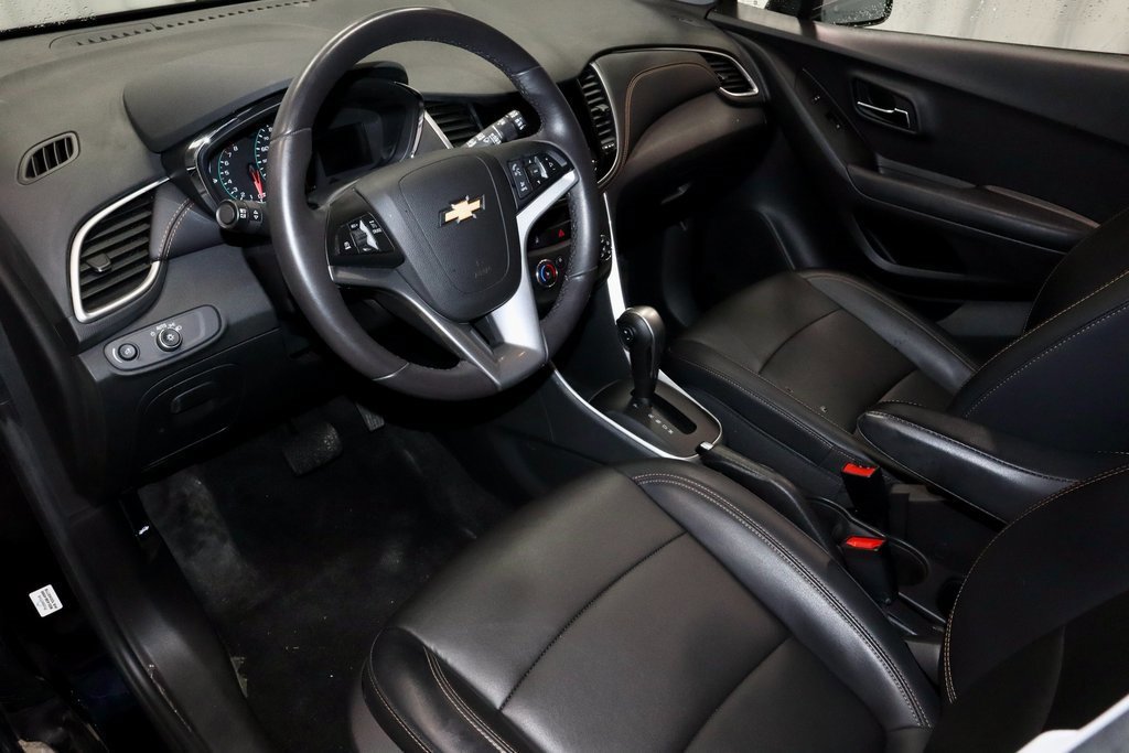 Used 2022 Chevrolet Trax LT w/ Premium Seat Package image 26